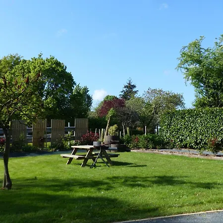 De Charme Proche Le Mans Avec Jardin, Parking, Et Bien-etre - Fr-1-410-205 * Coulans-sur-Gée